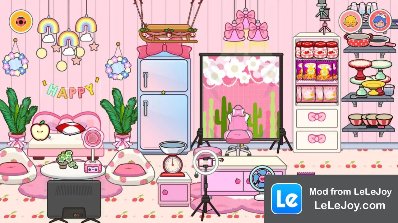 略顯凌亂的粉色房子（有多位美女）